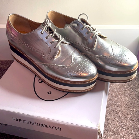 Shoes - Picture 1 of 4